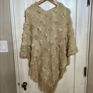 Chic Beige Fringed Women's Poncho